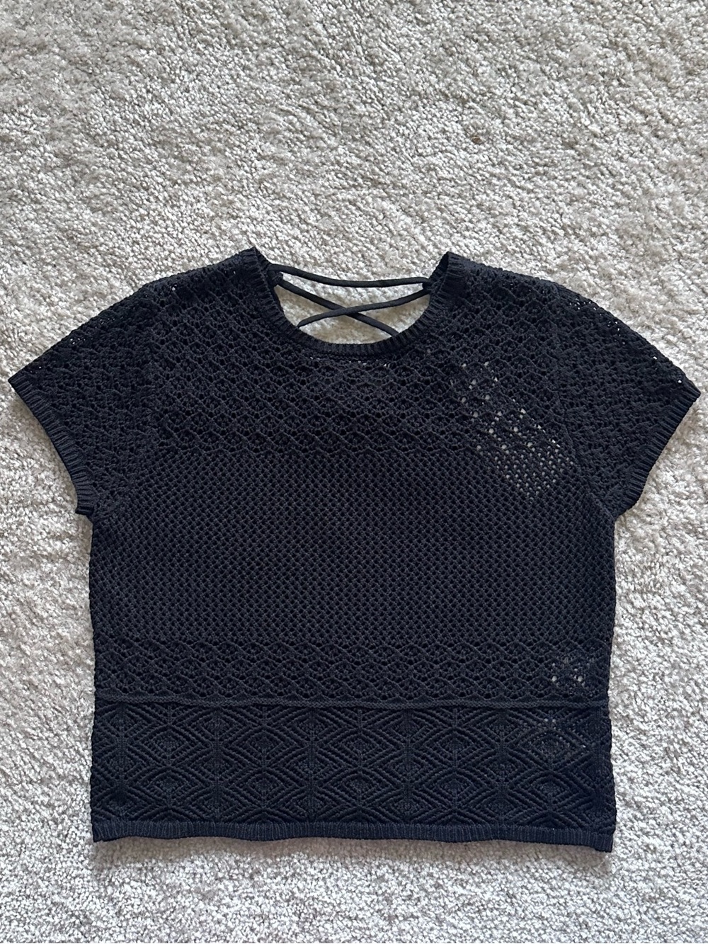 Jessica Simpson - Crochet Lace-Up Short Sleeve Top